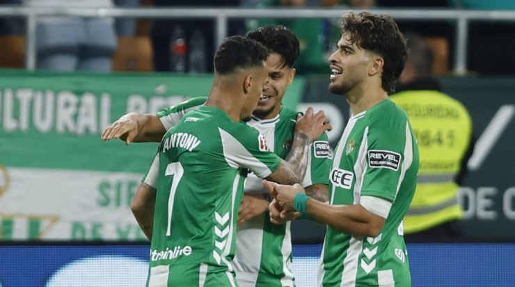 Locura en La Cartuja: así fue el gol de Abde