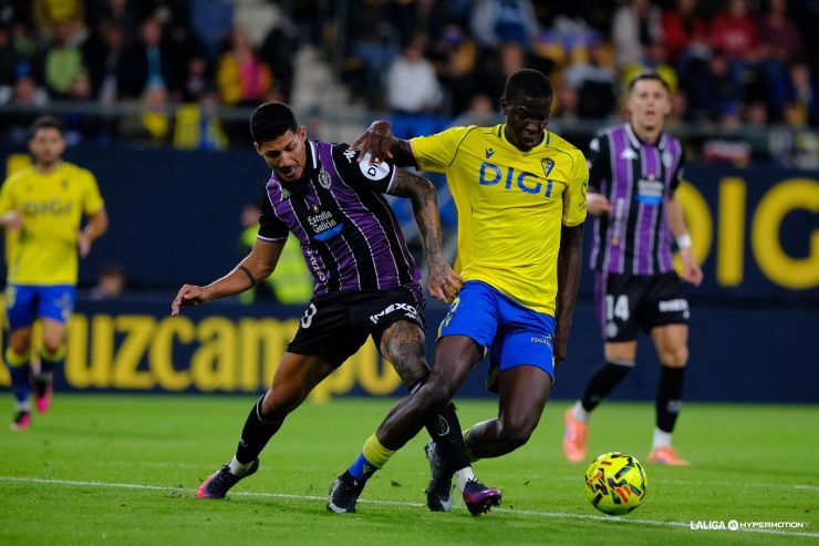 Tablas entre el Cádiz CF  y el Real Valladolid