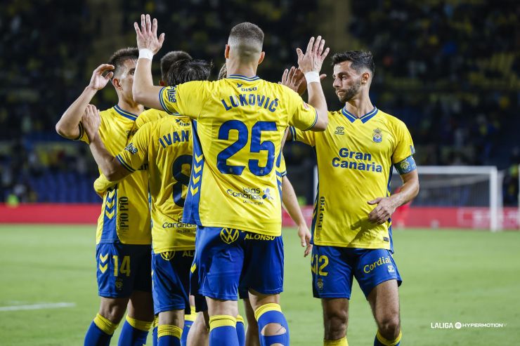 La UD Las Palmas vence al Albacete BP y sigue su buena racha