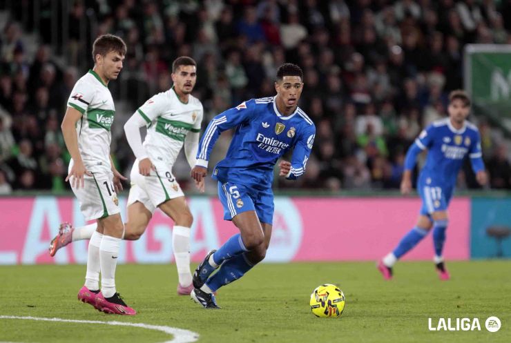 Jude Bellingham salva un empate en el Martínez Valero