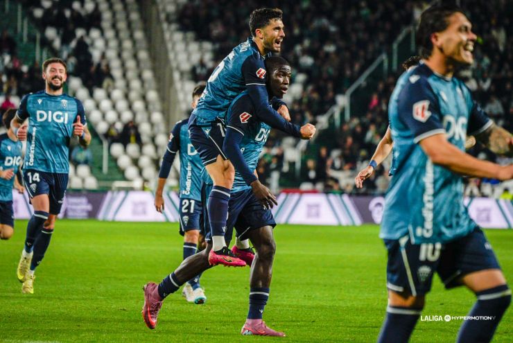 Victoria del Cádiz CF para romper su mala racha