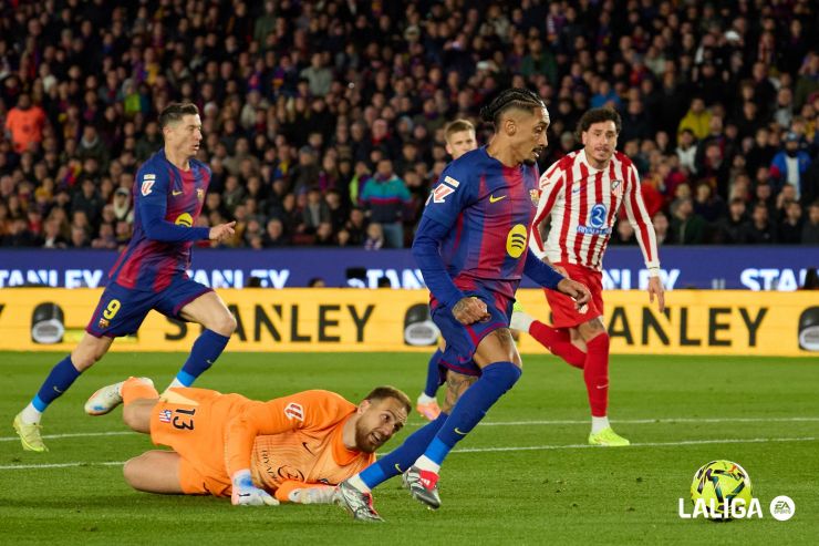 El FC Barcelona remonta y se consolida en el liderato (3-1)