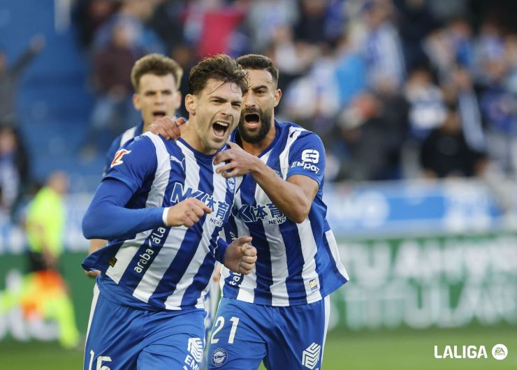 Boyé le da los tres puntos al Deportivo Alavés desde los once metros