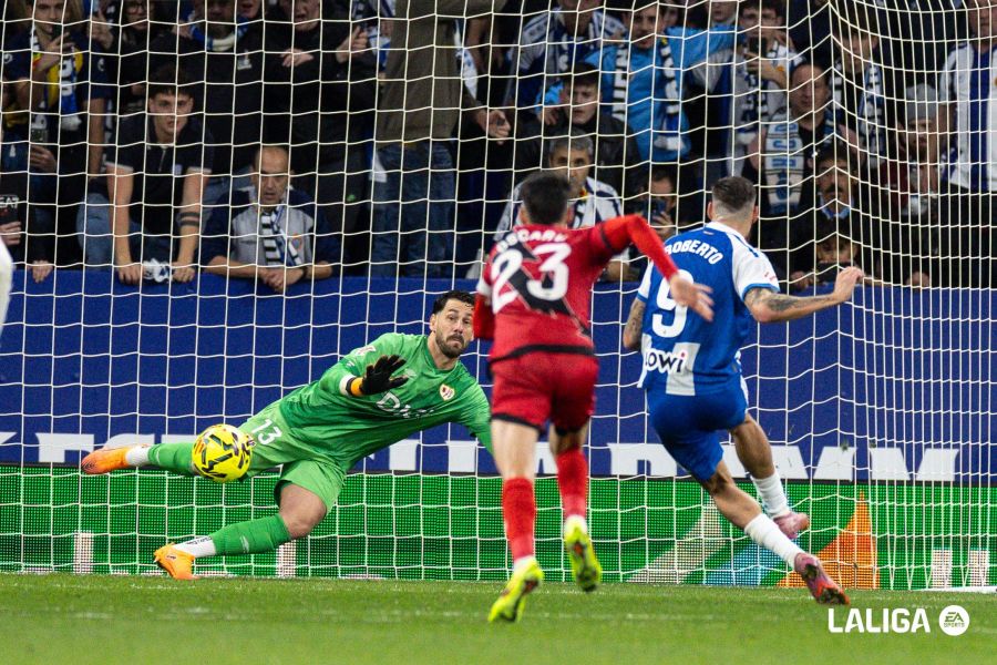 Espanyol 1-0 Rayo Vallecano: "Un penalti dudoso deja a los franjirrojos de vació" 2 highlight_image