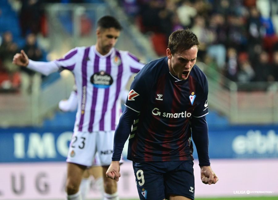 Bautista celebra su tanto. Fuente: LaLiga