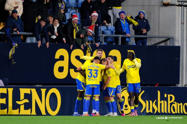 Camara cierra la victoria del Cádiz CF con un doblete