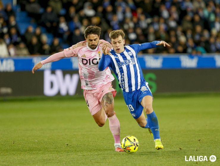 El Real Oviedo compite, domina y deja señales claras de mejora