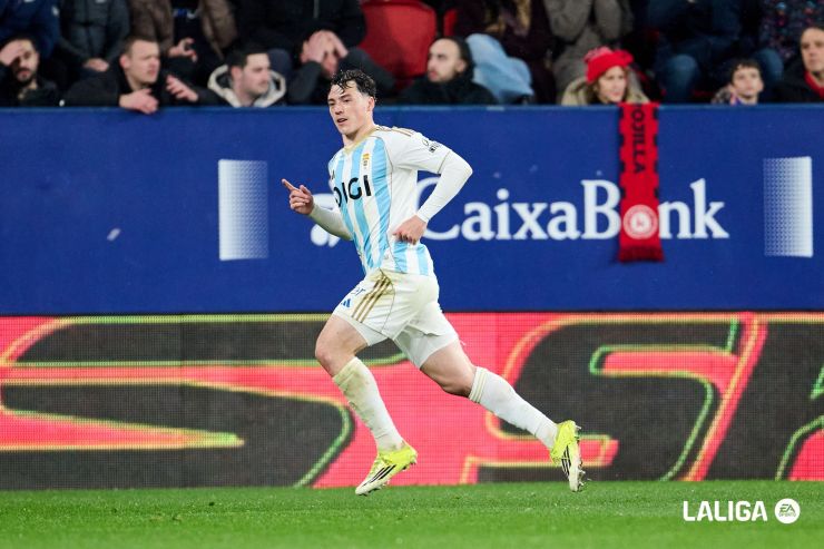 Aerolínea Fede Viñas: cabezazo desde el punto de penalti