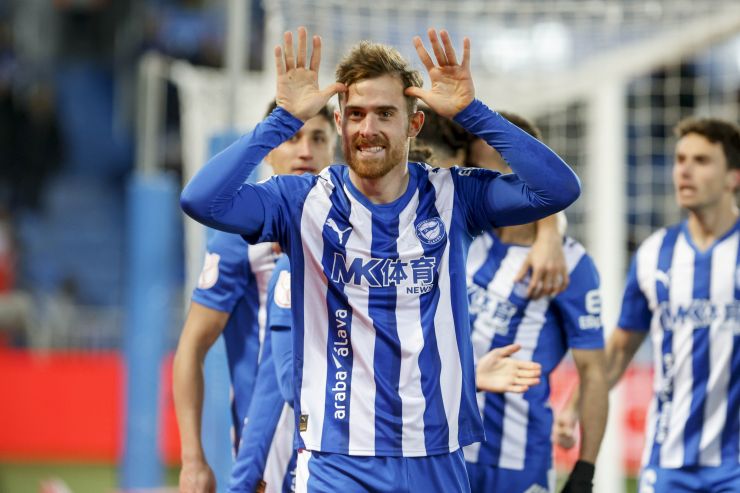 El cabezazo de Toni Martínez que multiplicó la distancia en el marcador frente al Betis