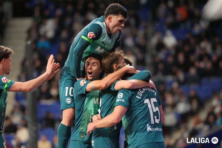 El Deportivo Alavés remonta y se lleva el triunfo