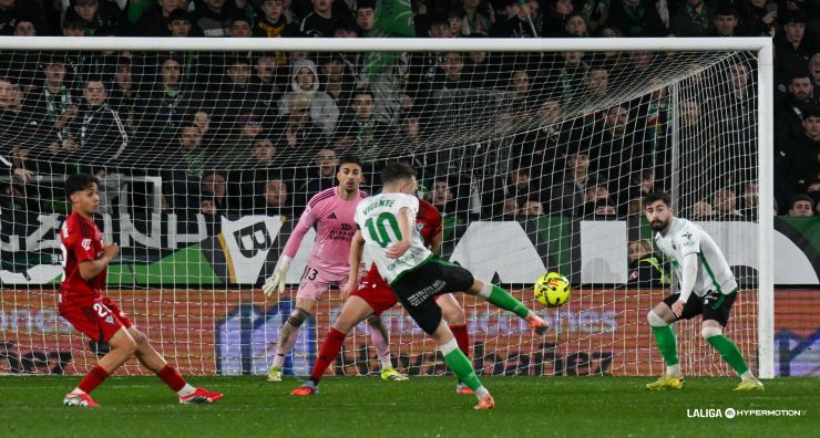 El Racing recupera el liderato