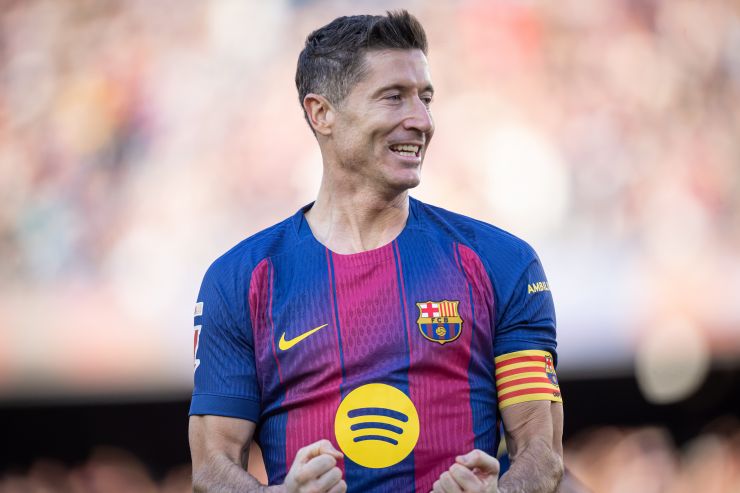 Lewandowski mostró su olfato goleador para abrir el marcador