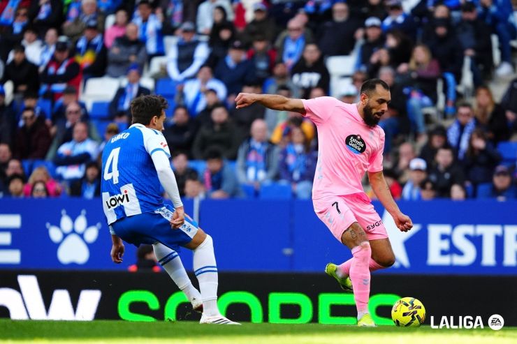 Jutglà y Borja Iglesias castigan al RCD Espanyol en un duelo de reencuentros