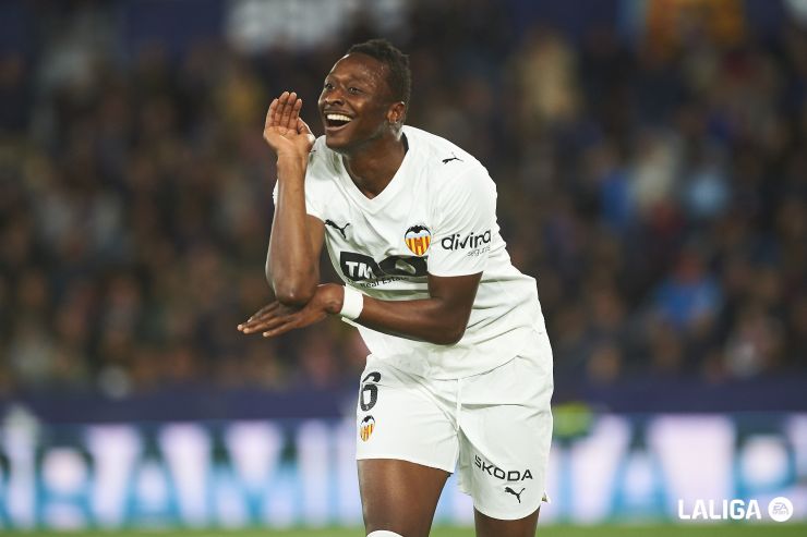 Ramazani y Sadiq rescatan al Valencia CF en el derbi de Orriols