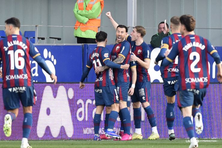 Triunfo vital para la SD Huesca ante el AD Ceuta FC