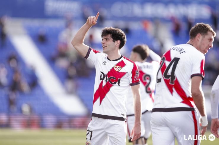 El Rayo Vallecano aprovecha la desconexión rojiblanca