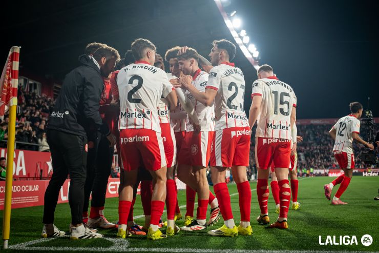 El Girona FC remonta y deja al Barça sin liderato