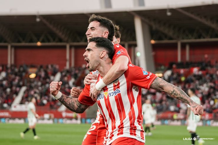 La UD Almería se lleva el derbi y escala a la segunda plaza