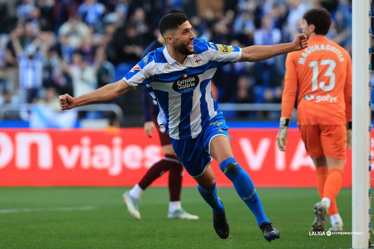 El Dépor resiste en su feudo