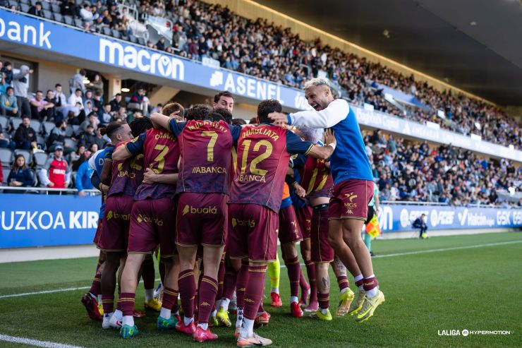 Remontada de un Deportivo que sigue mirando al ascenso