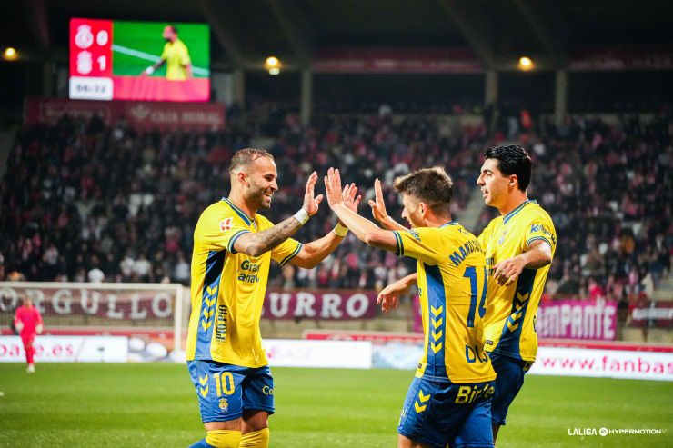 La UD Las Palmas vuelve a puestos de playoffs