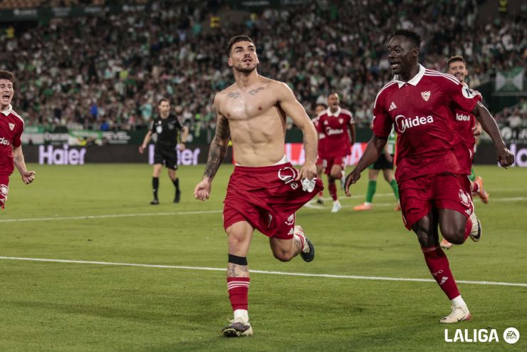 Issac Romero silenció La Cartuja con su gol en El Gran Derbi