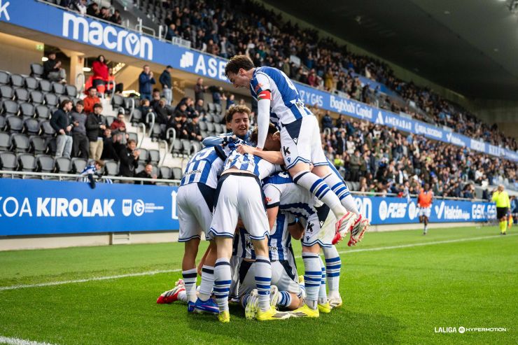 La Real Sociedad B supera al CD Castellón con un Job Ochieng estelar