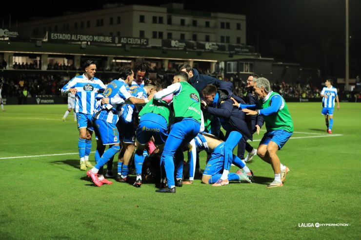 Altimira da los tres puntos al Dépor en el descuento