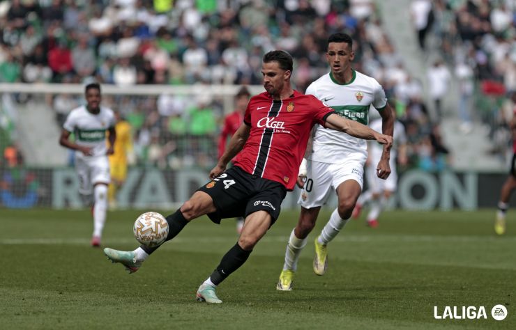 Valjent, un fijo en la zaga del RCD Mallorca