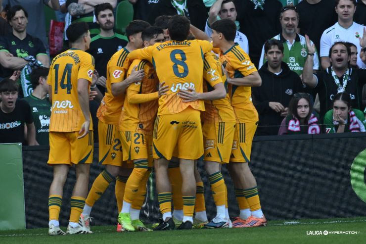 El Albacete BP se exhibe y sorprende al líder