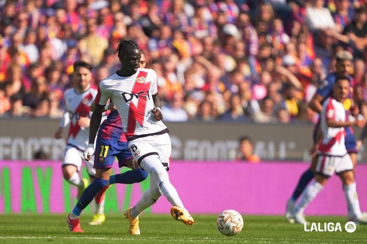 Pathé Ciss, polivalencia al servicio del Rayo Vallecano