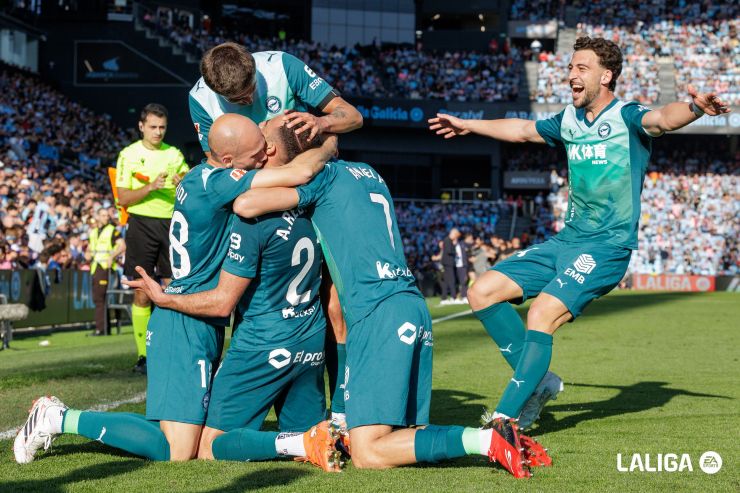 Remontada con victoria del Deportivo Alavés en Balaídos