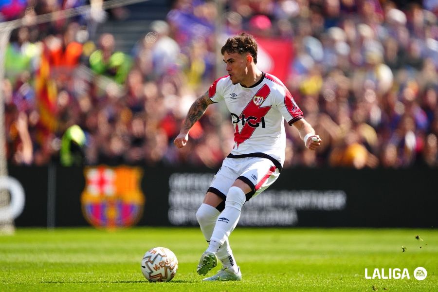 Barcelona 1-0 Rayo Vallecano: "Joan García impide al Rayo puntuar en el Camp Nou" 2 highlight_image