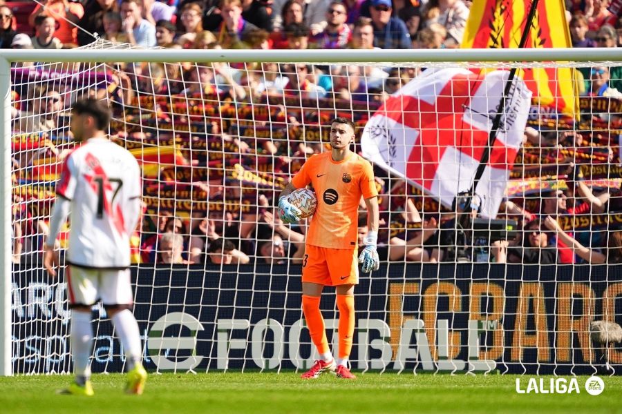 Carlos Martín y el Pacha Espino tuvieron las más claras para puntuar ante el Barcelona 3 highlight_image