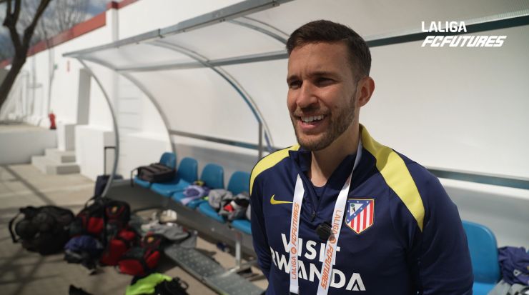 La transmisión de valores y la formación, la misión principal de un entrenador en LALIGA FC FUTURES