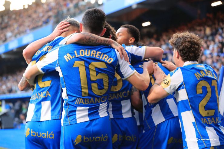 El Dépor vence en el ABANCA-Riazor y sigue su pelea por el ascenso