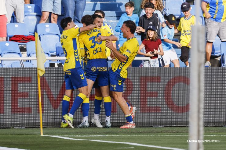La UD Las Palmas logra el triunfo y sigue en los puestos de promoción de ascenso