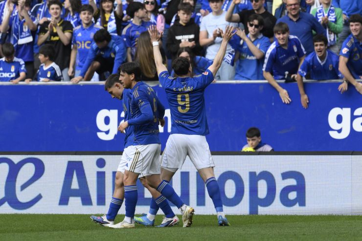 Viñas se eleva en el área y cabecea el triunfo ante el Sevilla
