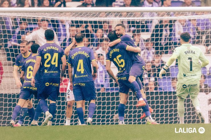 El golazo de Boyé al borde del final que dio un punto de oro al Deportivo Alavés en Anoeta