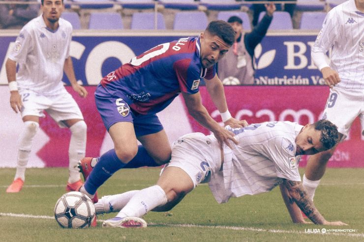 Carrillo salva un punto para la SD Huesca ante el RC Deportivo