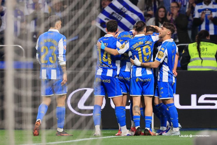 Remontada del RC Deportivo para mantenerse en la lucha por subir