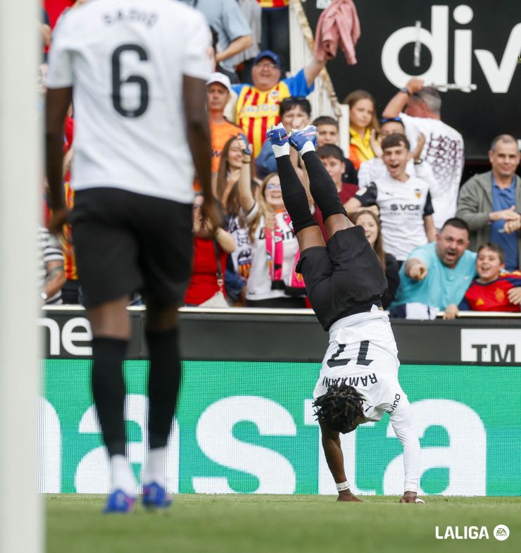 Gol de puro extremo de Ramazani para marcar al Girona