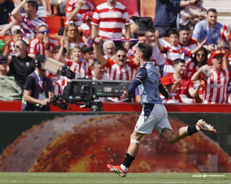 El Almería vuela al ritmo de Sergio Arribas