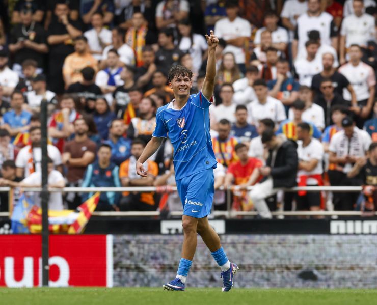 El doble estreno de Cubo en Mestalla, debut y gol como rojiblanco