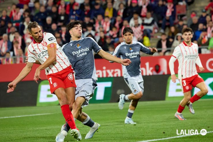 El Girona rescata un punto frente a la Real Sociedad y sale del descenso