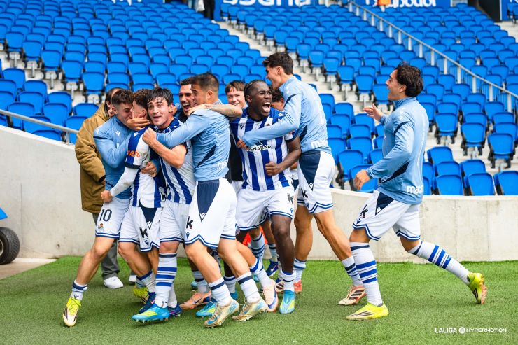 La Real Sociedad B empata en el último suspiro y sella la permanencia