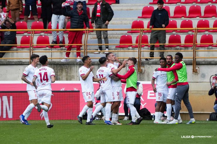 La Cultural y Deportiva Leonesa vence tras dos minutos mágicos