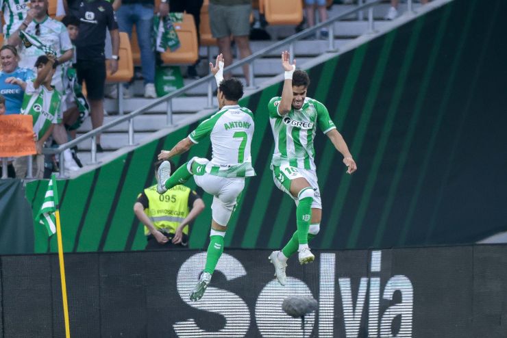 Se juntaron los magos en el gol de Abde para el Real Betis