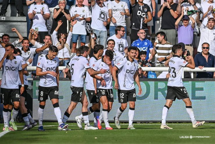 El Burgos CF vence en el último partido de la temporada