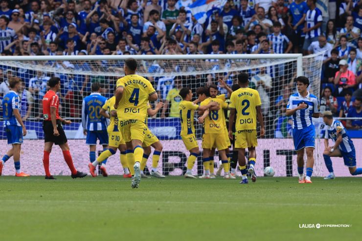 La UD Las Palmas logra los tres puntos y jugara el playoff